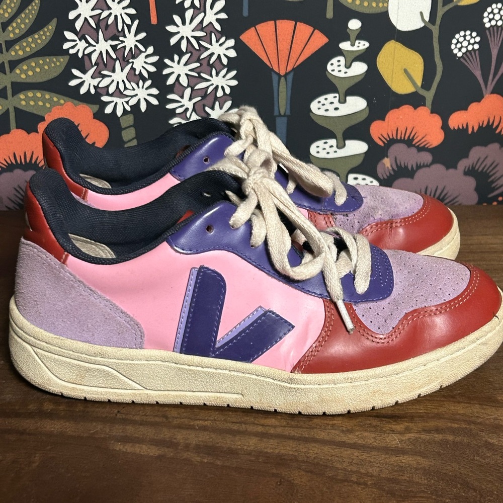 Veja Women's Multicolor Athletic Sneakers